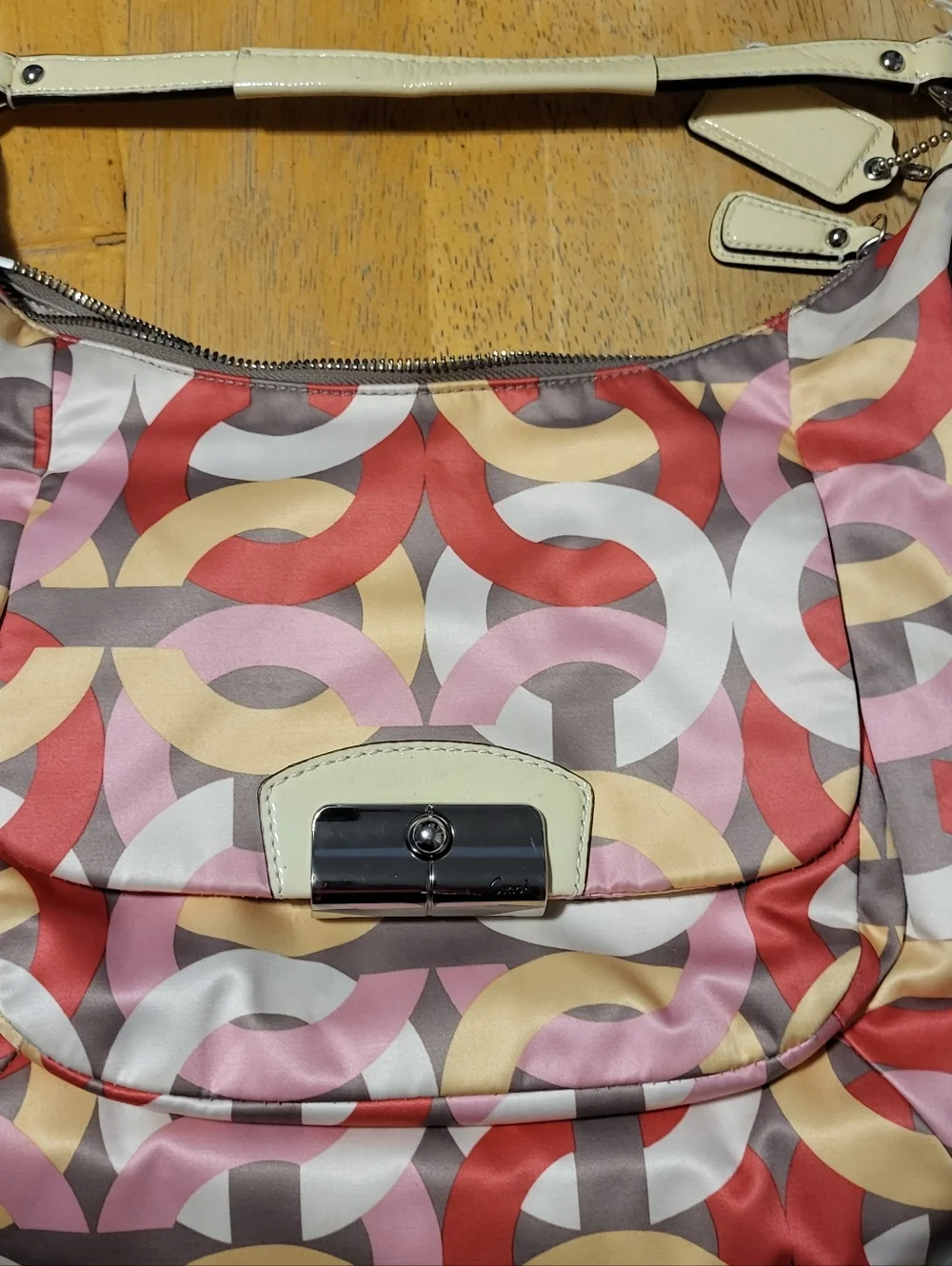 COACH KRISTIN OPT ART C HOBO SHOULDER bag. PINK RED WHITE YELLOW. - Picture 7 of 13